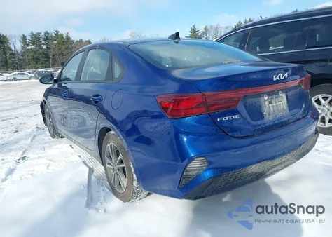 2023 Kia Forte Lxs z USA, uszkodzony, nr VIN 3KPF24AD5PE585804